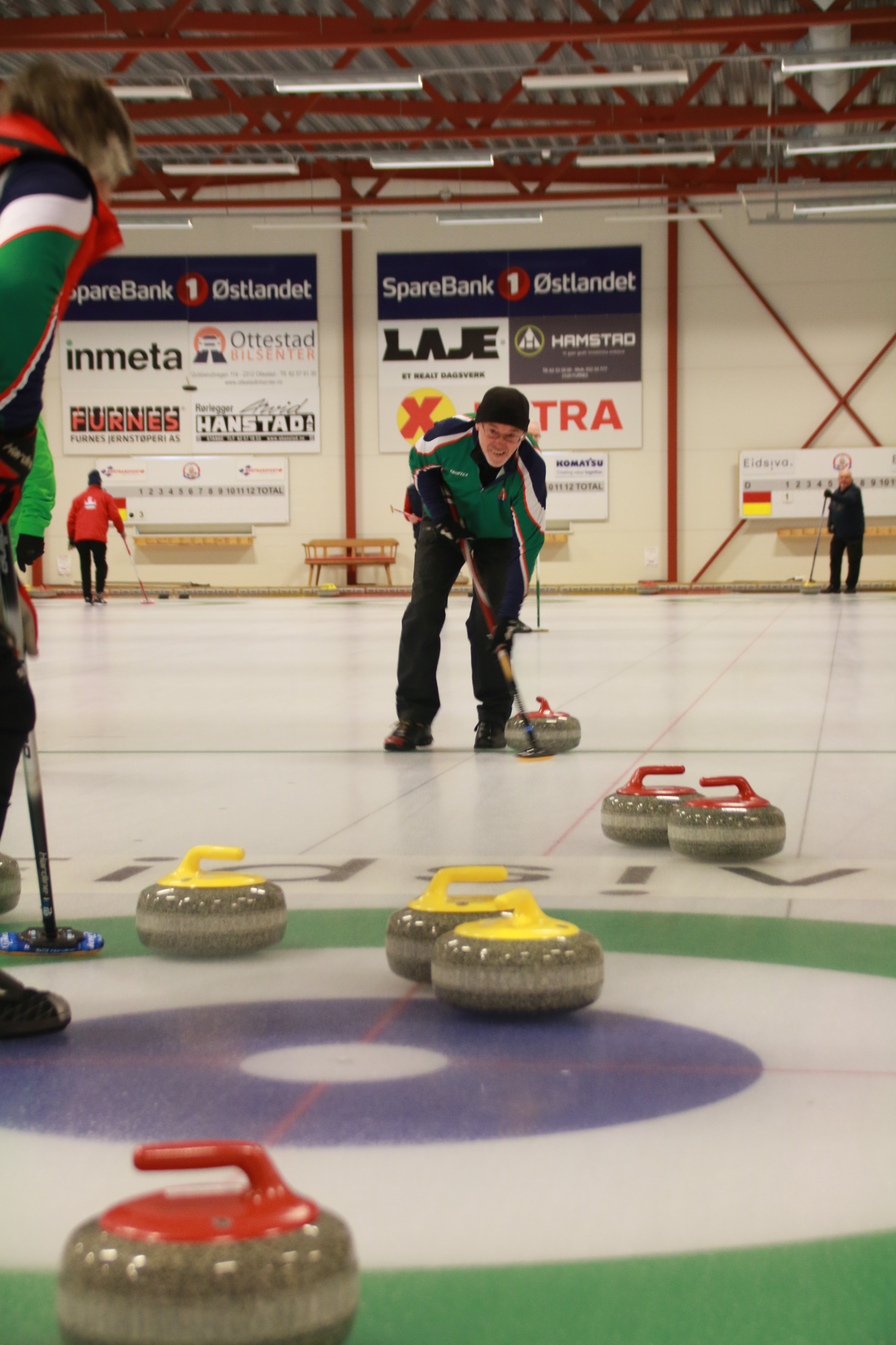 Velkommen til Åpen dag i curlinghallen!